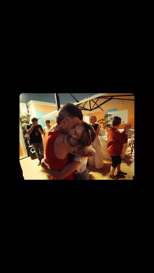 Hail Keanu,

Sometimes before I go stage, this happens…

Namaste FFS,
Robert, Husband, Father x
❤️