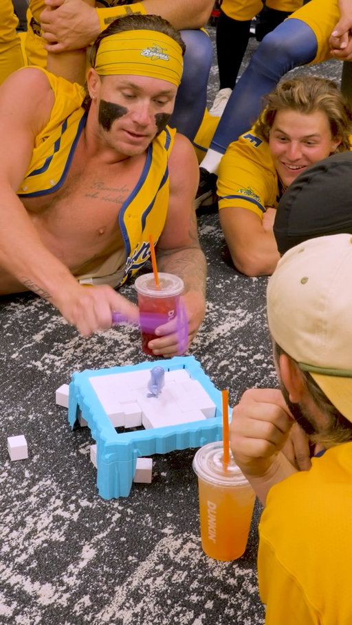 There is a 100% chance we did not play this game right, but we had fun doing it anyways😅 #savannahbananas #bananaball #dontbreaktheice #Dunkinpartner