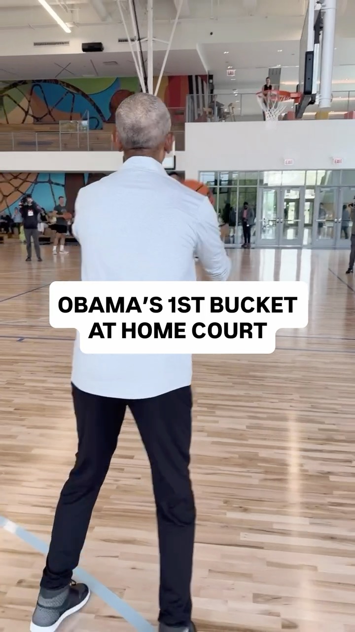 Barack Obama still A BUCKET 🎯

First shot at the Presidential Center? Cash. ✅