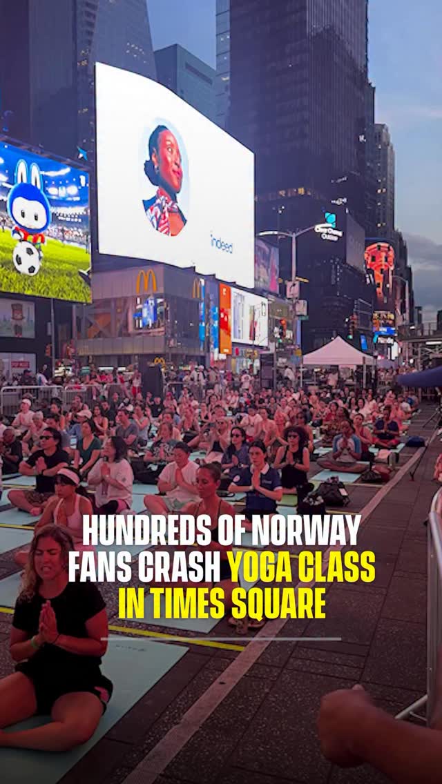 Hundreds of Norwegian fans in Viking costumes stormed Times Square to do their famous “Viking Row” chant before a World Cup match. A yoga class was already happening. They did it anyway.

Hours later, they did it again on a moving subway.

(via: @mr.row.row / @topbasketmiami)

#reelheadline #pubity #viral