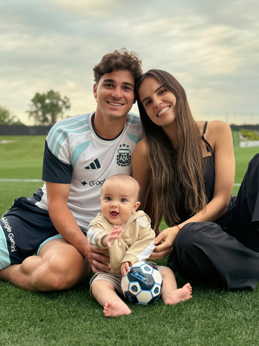 Nosotros 🫶🏻

La mejor sonrisa 😁