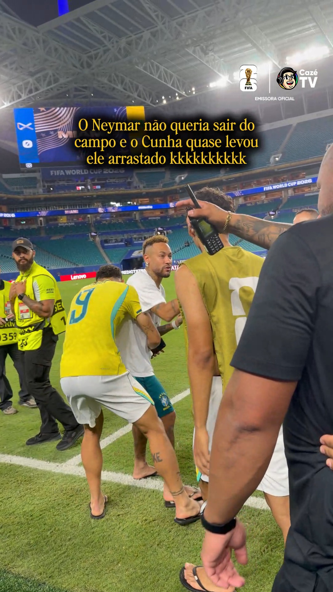E NO FINAL O NEYMAR DEU A FUGA NO MATHEUS CUNHA E NOS SEGURANÇAS KKKKKKKKKKKKKKKK 🤣🤣🤣

🚨𝐒𝐄 𝐓𝐄𝐌 𝐂𝐎𝐏𝐀, 𝐄𝐒𝐐𝐔𝐄𝐂𝐄! É na CazéTV! 🤩📺

#CopaNaCazéTV #TempoRealCazéTV #cztv04 #cztv01 #Neymar #NeymarJr #Original
