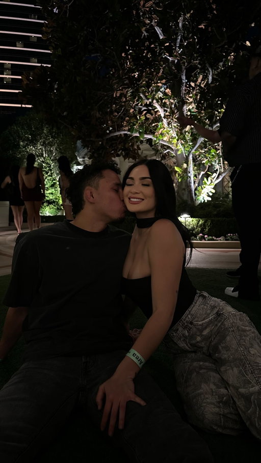 my own personal security guard💄
.
.
.
#reel #explore #relatable #boyfriend #ufc