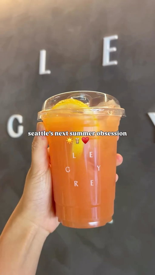 your next summer obsession, @legrey.teaco (๑˃̵ᴗ˂̵)

tucked away in CID, le grey has been one of seattle’s hottest new cafes! they opened in march and their menu includes matcha, hojicha, & fruit smoothies/teas 🤤 it’s been on my list to try for a bit but and i am so happy i finally got to try it from @shmolikesdankfood !! ❤️ 

I LOVE their guava lemonade which has guava juice and lemon over jasmine iced tea ❤️‍🔥 it’s not too sweet and super refreshing for these hot seattle days!! 🥹 the guava juice is sooo fresh. i’ve been here twice since coming back home & have been lucky both times with no queue 😭 

the store is also very pretty! i am excited to try more of their menu, since my friend said their hojicha is good too 😋

📍Le Grey in Seattle, WA (CID)
💸 $7+ per drink 

🏷️ #seattlefoodie #seattleeats #seattlenewcafe #seattlecafe #seattlefood