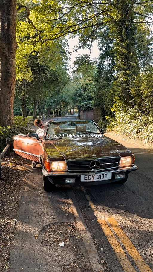 one of the best looking vintage cars 

#mercedesbenz #vintagemercedes #classiccar #lifestyleaesthetic #carsofinstagram