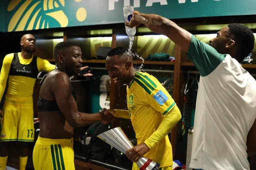 We did it! Dankie mzansi 🇿🇦🔥🔥🔥
Let's focus on our next task at hand... 

#BafanaPride 
#BafanaBafana
#FifaWorldCup