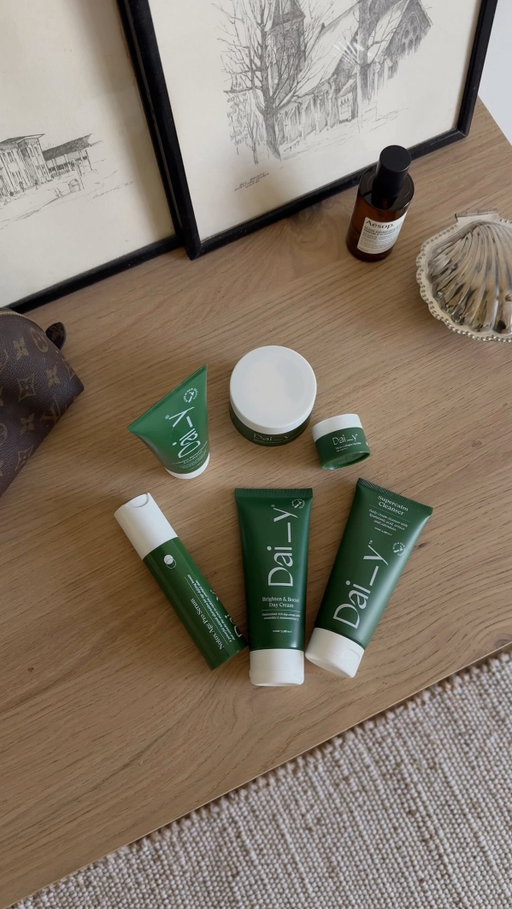 Romanticizing my morning skincare routine with @dai_yskincare 🤍  helping me achieve glowy summer skin! 

All the way from New Zealand and now available at Walmart Canada @walmartcanada 

#daiyskincare #walmartcanada #torontobeautyblogger #morningskincareroutine #walmartfinds