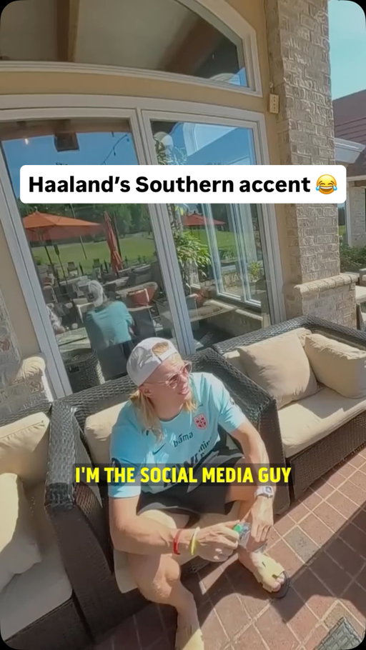 Erling Haaland pretended to be the “social media guy” when approached by a fan in the US, complete with his own Southern accent 😅

🎥: YT/Erling Haaland