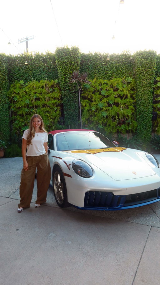 Yeehaw!🌵
Finding all the Easter eggs on this Jessie-inspired 911 Targa 4 GTS.

I can’t get over the paint on this car, the perfect match for Jessie’s pearl buttons.

Be sure to go and see Toy Story 5, now playing in theaters!

@porscheusa #porschepartner #porscheusa