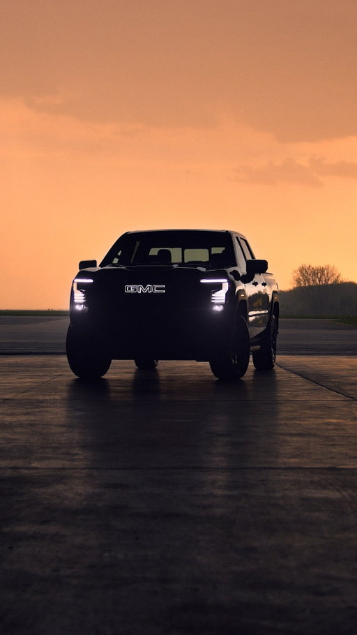 This is the most advanced, luxurious, and powerful GMC Sierra 1500 ever.