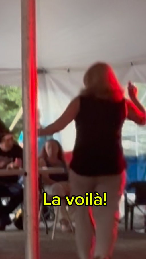 Ma mère est PROVOCANTE 🤌💃 #dancefloor #marjo #provocante @jacintheriendeau @brosseaumarieeve 🎤