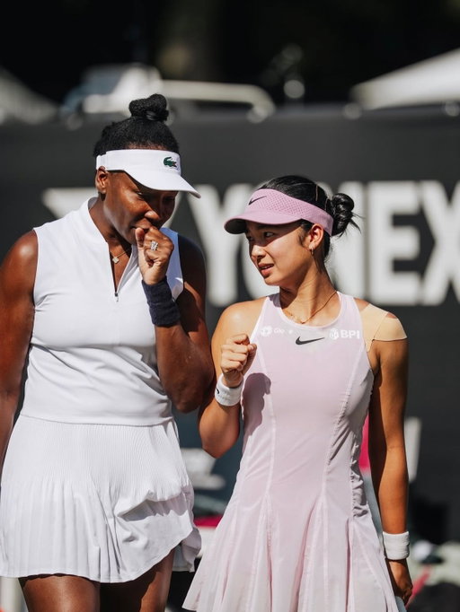 Never in my wildest dreams would I have thought that I’d have the privilege of competing alongside you on court @venuswilliams ! Immensely grateful to learn from you❤️