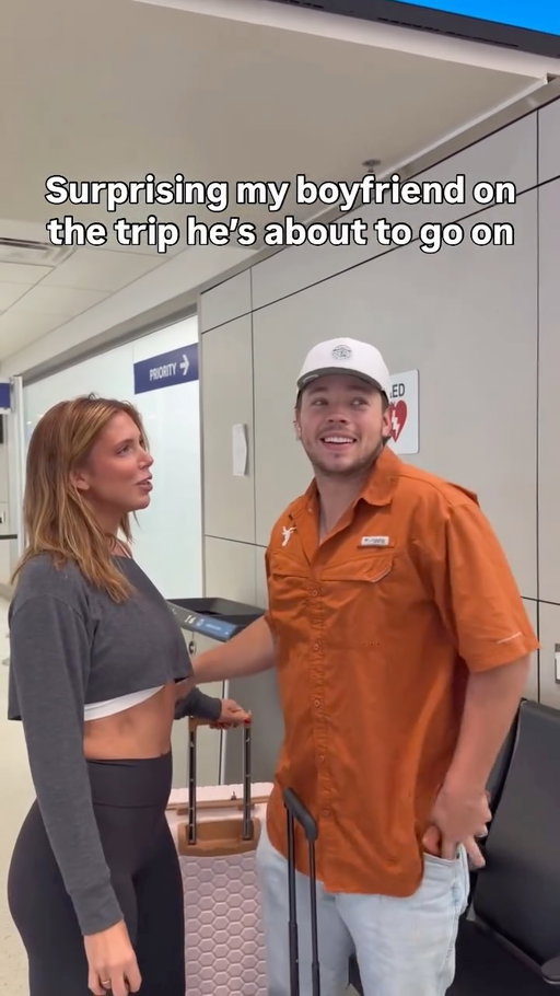 He was so surprised!!!!!!! 🥹🥹 

#reels #reelsinstagram #comedy #skit