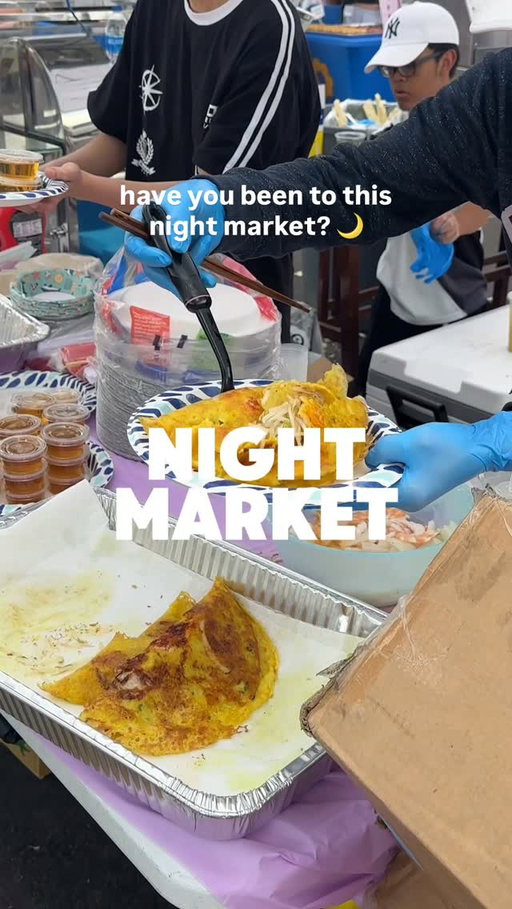 NIGHT MARKET ON FEDERAL IN DENVER 🌙 

You now have plans for this saturday & sunday night because there’s a night market featuring tons of local vendors serving a range of international flavors to this parking lot 🫶

SATURDAY & SUNDAY
5pm - 10pm (or sold out)

📍 1153-1171 S Federal Blvd
Denver, CO

#denver #denvercolorado