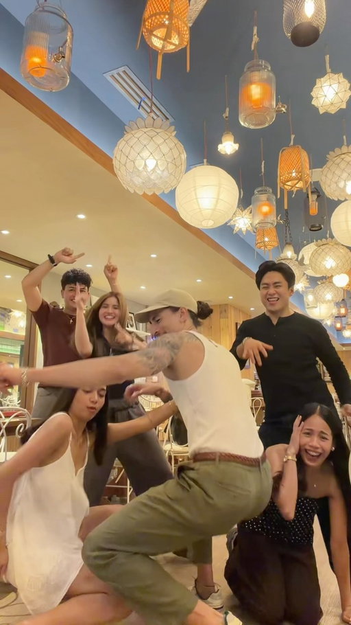Makakatikim na siya ng snow 🥲

#theAguinaldos