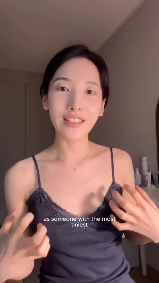 How to catfish full looking 🍒
tiny wide set girles listen up! Sticks on well and comfortable as well  

Discount code: LEE10 (for a limited time only)  -> on verishshop.com 

In collaboration with @verish.official - demi-wired sticky bra, push-up sticky bra
#stickypads #verish #korean #underwear