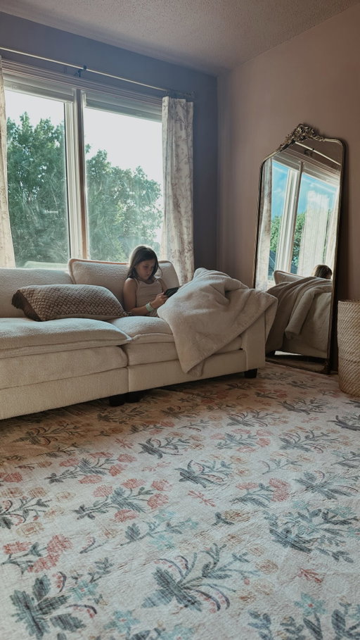 A little room refresh with @loloirugs 🤌🏼

Comment LOLOI for the link during the Amazon Prime Sale!

@riflepaperco #riflepapercoxloloi