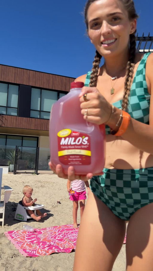 #ad Picnics have honestly changed our whole summer and we are never going back!! 🧺☀️

This has become our family’s thing and the kids ask for it every single day. But can we talk about what has been making our picnics even better? @drinkmilos fruit punch. You guys this is so good. Real ingredients, no preservatives, no artificial colors and it actually tastes homemade🤤!!

If you are not adding Milo’s fruit punch to your next picnic you are seriously missing out.

#drinkmilos #milosmomentmakers #milosmoment #familytradition summerfun familytime picnicvibes picnic
