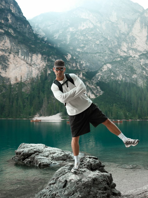 Might just be the best breakfast view I’ve ever had 

#dolomites #mensstyle #hikingstyle #fashion #minimalmenswear