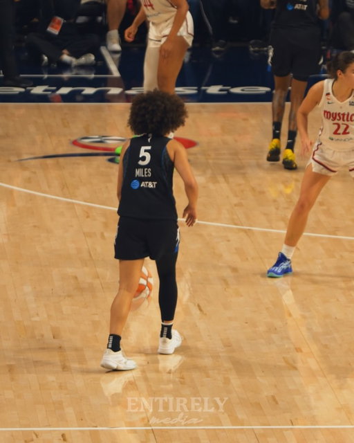 Olivia Miles is smooth af, don’t skip any of these 😤

#oliviamiles #minnesotalynx #wnba 

📸: Shot By @darioooon

Shakira Austin SMOOTH 💪🏽

#shakiraaustin #washingtonmystics #wnba

In-and-out to the middy fade 👀

SONIA LAAAAY AND ONE ☝🏼 

#soniacitron #washingtonmystics #wnba

THREEE BALL #kaylamcbride #minnesotalynx

CLOCK IT 🤏🏽

OKAY FIGHT FOR IT THEN 🔥

DEEEP 💦

HOLLL UP, LEMME LAY

WITH THE ROLL

PHEE 💫

I JUST DONT FADE AWAAAAY

TOO SMALL 😤

AJ DYBANTSA IN ATTENDANCE 🥶 #ajdybantsa #nba #nbadraft #washingtonwizards

THEY FREE ‘ROUND HERE

BAG WORK, MEAL PREP #courtneywilliams

THE WARM-UP

THE WARM-UP

THE WARM-UP