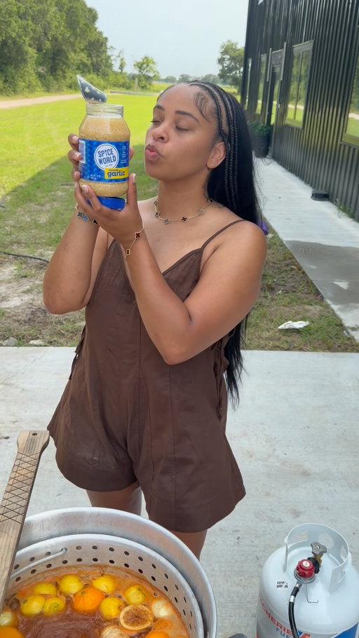 My FAVORITE season, Crawfish Season 🦞 Prayers up for my fellow Cajuns as it comes to an end😭 Check out our last boil