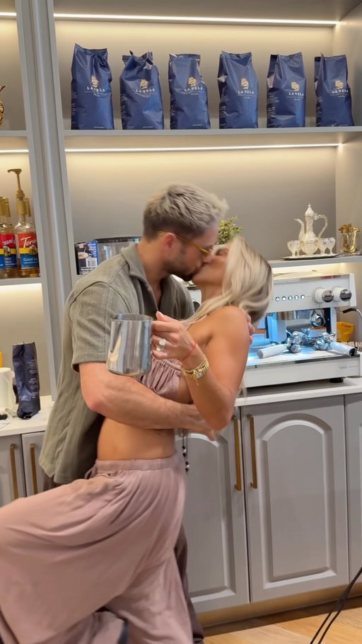 We did a thing 🤭!!!
We’re FINALLY able to share our new coffee and dessert shop @sultarosaa with you all!!! This was a hard secret to keep for a year😅 As foodies we were dreaming of having something like this for a long time and it’s crazy that it’s actually happening!! So if you’re in Miami Beach come visit us 🥰 #foodies #dessert #coffee #miami