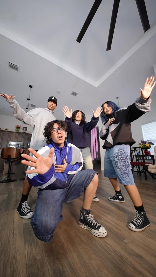*NSYNC x Brotherhood moment 💥💥💥💥 @analisseworld @rafirod_ @katttrod_ @justmaiko 

Dc : @scott4syth