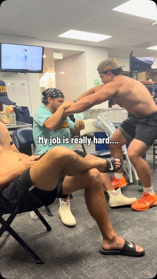 I love my job… and take it very seriously😬

#lifeisgood #work #viralreels
