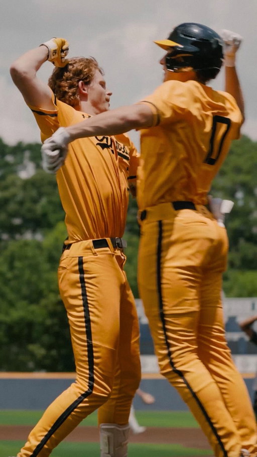 @finnian_oloughlin robbed an extra base hit and hit a bomb within 3 minutes of each other🤯 

The Alabama commit ended the inning with a crazy catch in center, then came in and sent it over the centerfield wall to start the bottom half of the inning

#thecanes #DifferentBrandOfBaseball