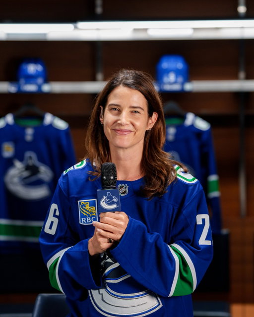 "Haaaaave you met Cobie?" 🤩

Welcome @cobiesmulders to our NHL Draft Watch Party presented by Rogers!

#NHLDraft | @Rogers