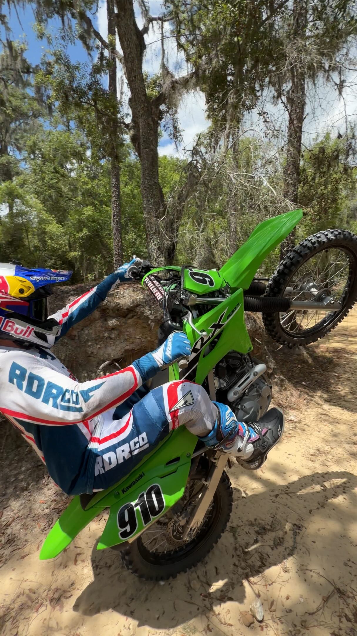Is a @kawasakiusa KLX230 or KX250F more fun for this type of riding? 4th of July is coming up and you’ve got trails to shred. Luckily for you, now through July 14th, @onxoffroad is offering 50% off their yearly subscription 🔥 Use code JULY4TH50, and go hit some rev limiter for America’s 250th anniversary 🇺🇸 while you get maps and access to public land thanks to @onxoffroad 🤝 @redbullmotorsports @redbull @motosportinc @rdrco.inc @bbrmotorsports @allballsracing_ #KLX230 #kawasaki