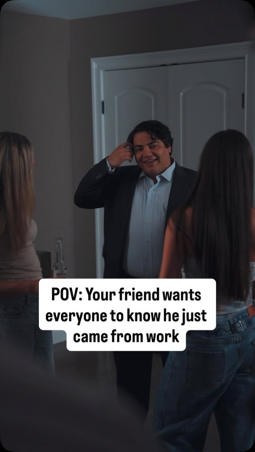 He just had no time to change 🤷‍♂️
•
•
•
#comedy #skit #funny #relatable #workhumor