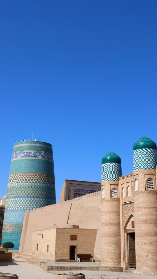 my honest opinion on Uzbekistan 😳🇺🇿

Would you go to this country?

#solotravels #uzbekistan #tashkent #centralasia #узбекистан