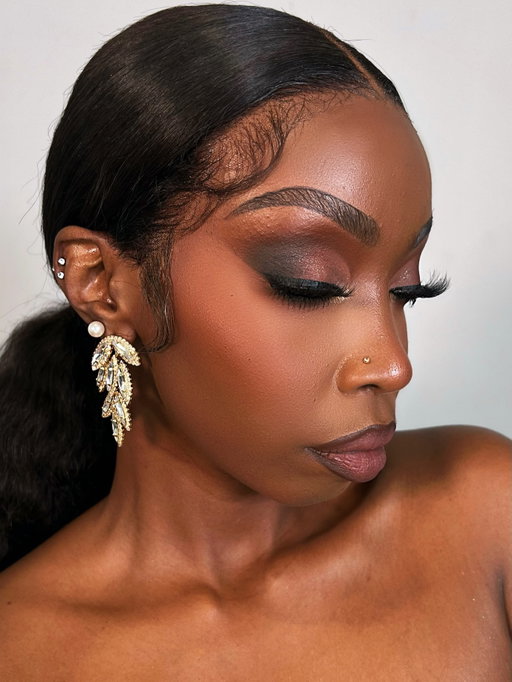 The process vs. the results🖌️
•
•
•
•
#motd💄 #facecard #makeuptransformations #makeupislife