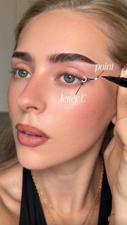smokey liner step by step 🖤🌫️ 
products:
@nyxcosmetics_uk epic ink liner in black 
@morphebrushes_uk ultimatte chromaplus 6 pan eyeshadow palette in ‘underslated’ 
@maybelline sky tubes tubing mascara 
eyeliner inspo: @iv_mua 🫶🏼
#makeup #eyeliner #makeuphacks #makeuptips #beautyhacks