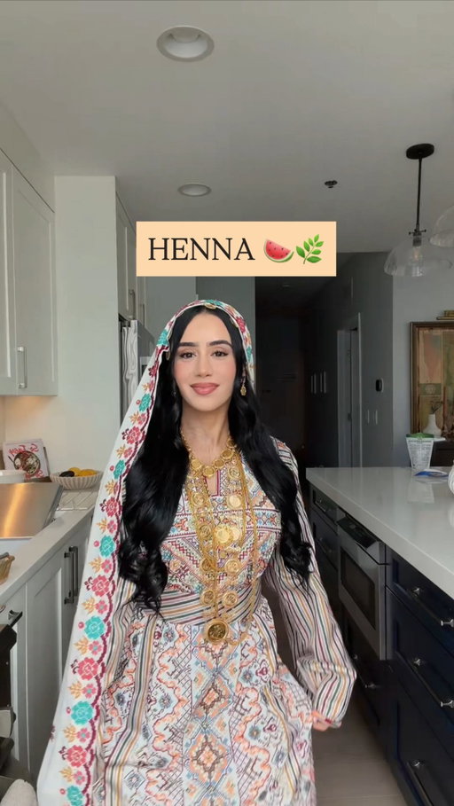 🍉🇵🇸🌿 Our traditions will always live on✨ #henna #thobe #palestinianthobe