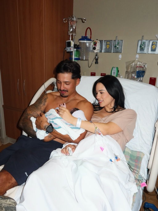 Our sweet perfect boy is here,
Axel Alejandro Galindo 🤍👶🏻

We’re just so grateful with God for allowing us this experience once more. There’s really nothing like those first newborn days. No matter how many times you experience them, they never get old. Our hearts and our little family feel complete and we’re just completely in love.. 🥹🫶🏼👶🏻
Been soaking up every second and filling our camera roll with moments we’ll cherish forever!! Thank you guys for all the love, sweet messages, and blessings. We can’t wait to share more with you soon!! 🥲🤍
