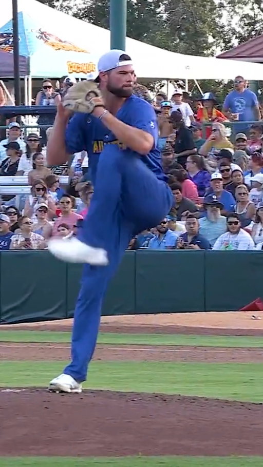 This play just kept getting better and better 🤩

#bananaball #texastailgaters #savannahbananas #baseballplayer #mlbnews