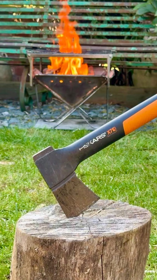 Not too sure if it’s up to Jim’s level, but we gave it a go! Everyone say thanks to Harry for the BBQ

#camping #bbq #steak #firecooking #adventure