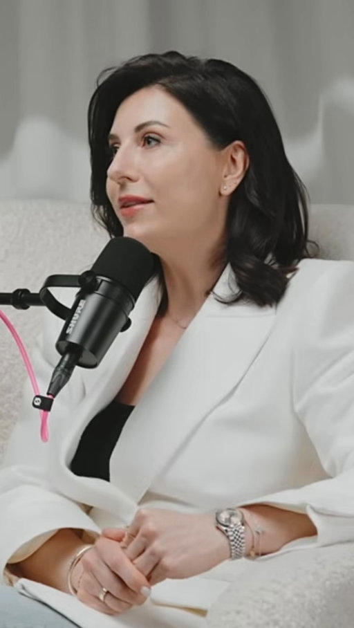 EP42 Dr. ANNA BĒRZIŅA - KRUNCIŅAS, KOLAGĒNS, SPF UN MŪŽĪGA JAUNĪBA JEB MĪTI UN FAKTI PAR NOVECOŠANOS.

Sarunu skaties YouTube kanālā Generation Famous