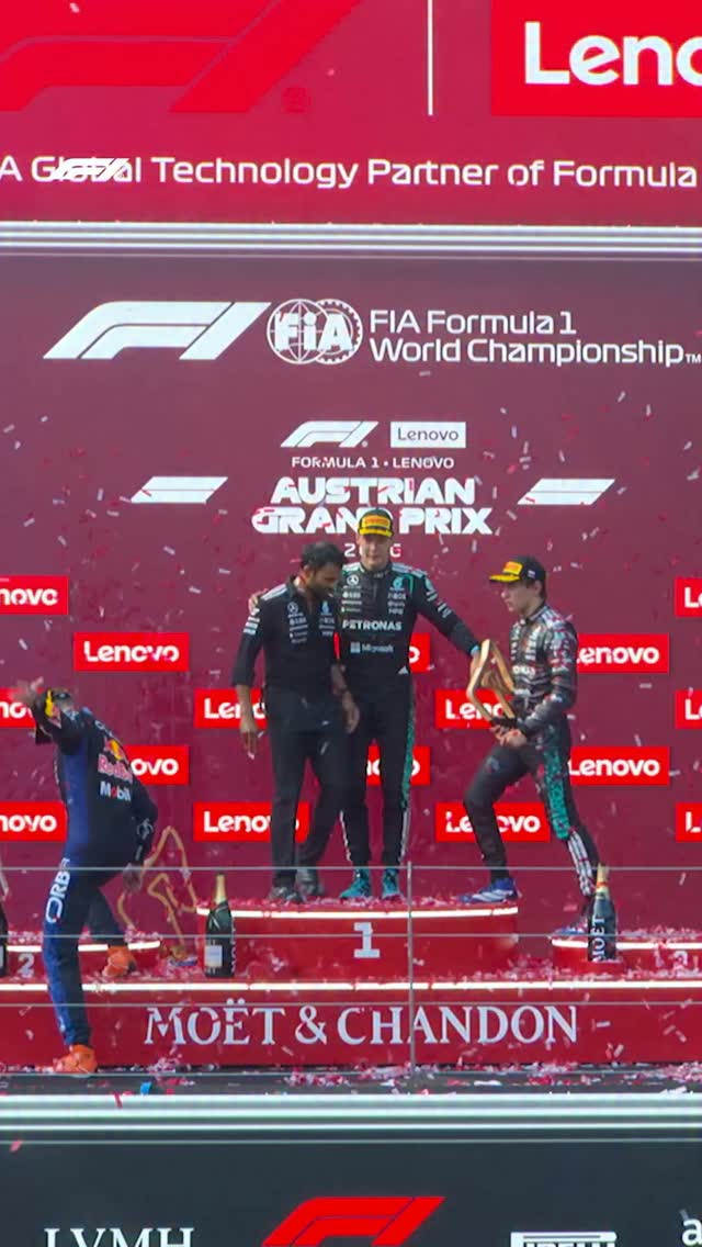 They sing it loud and proud at the Red Bull Ring 🗣️

DU DU DU DU… 🎶

#F1 #Formula1 #AustrianGP @maxverstappen1 @redbullracing