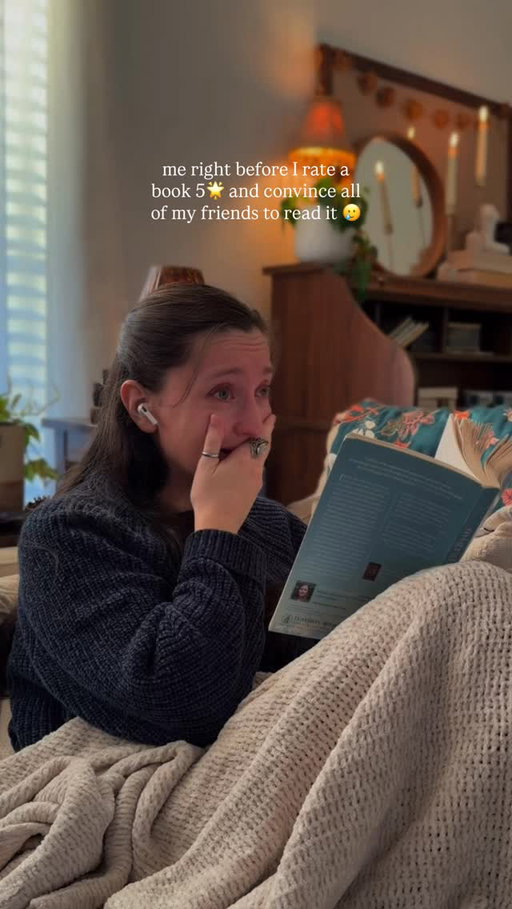 Just know that if I ever tell you “oh my gosh I loved this book, it was 5 stars”, then I probably looked like this while reading it 🥲

What can I say, I’m a Pisces & I like my books a little tear stained by the time I’m done with them 😌🫶🏻

Tell me I’m not the only one 🫣

(Book in this video is Migrations by Charlotte McConaghy — my first ever 6🌟 read, and a story I still think about to do this day).

#fivestarbook #bookrecs #sadbooks #emotionalbooks #bookgirlies