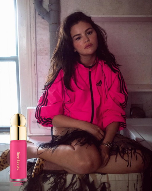 Founder @selenagomez fits 🤝 Soft Pinch pinks