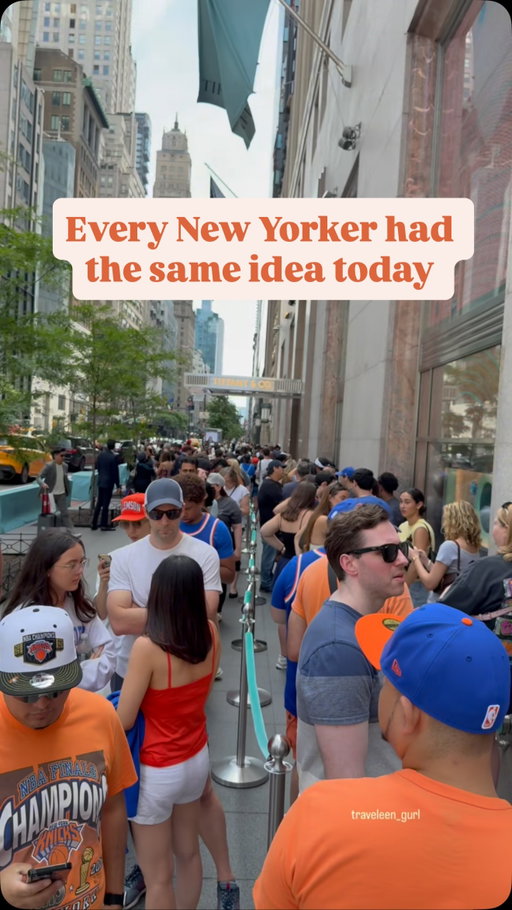 🏆 Why is everyone lining up outside @tiffanyandco ? 👀

A must see for every @nyknicks fan! 💙🧡

🧡 The Larry O’Brien Championship Trophy is on display until June 28th
💎 Fun fact: Tiffany & Co. has handcrafted the @nba Championship Trophy since 1977.
🏀 The Knicks just won their first NBA Championship in 53 years, making this an extra special stop for fans.
📍You can see the trophy on the 6th floor of Tiffany’s Landmark on @fifthavenue 

#NewYorkKnicks #Knicks #TiffanyAndCo #LarryOBrienTrophy #NBAChampions