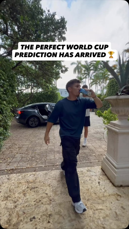 don’t say I didn’t warn you

and thank you @vitacoco for keeping me hydrated in this intense moment. 

#worldcup #predictions #football #soccer #ad