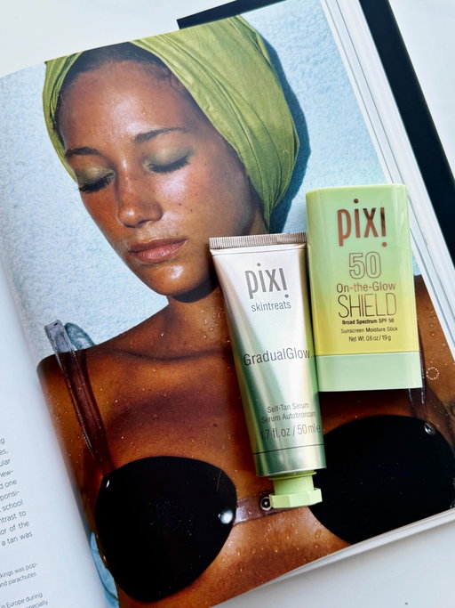 My Glow Routine for this Summer ☀️☀️ I am all for a healthy natural tan, without the damage! I am so excited to dive into these two products. These two definitely go hand in hand. On-The-Glow Shield will be living in my purse for my tattoos! I love that this is in stick form making it so easy on the go. Thank you @pixibeauty for sharing this with me! 

• GradualGlow Self Tanner Serum
• On-The-Glow Shield SPF 50

Once I use these I will let you know how the formulas are!! 

#pixibeauty #glowroutine #selftanner