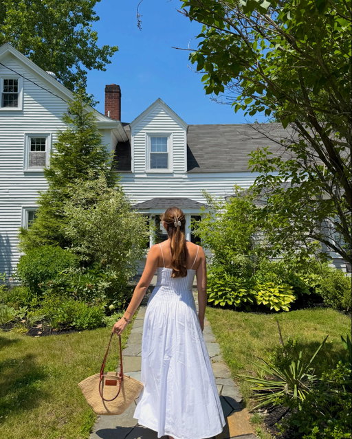 wholesome bachelorette activities include: 🧘🏼‍♀️⛱️🍦✨