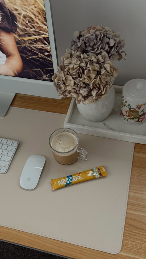 POV: you've still got 4 hours of work left for the day 😅☕️

I've genuinely been loving the NESCAFÉ Sugar Free Caramel Latte lately. It's super quick to make, so creamy and honestly just feels like a little café coffee moment without needing to leave the house 🤎

Perfect for those afternoons when the to-do list is still a mile long 😂

@nescafeanz #Ad