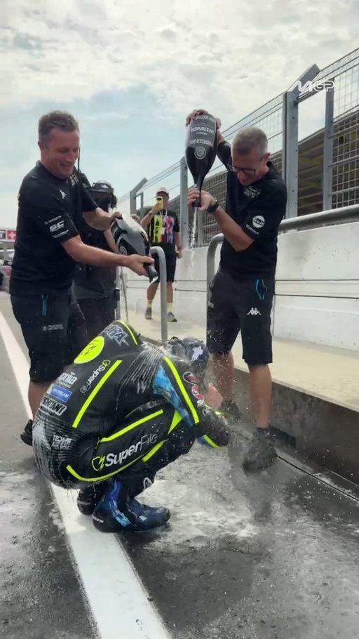 Can't escape the celebrations 🍾😂

#DutchGP 🇳🇱 #MotoGP #AiOgura