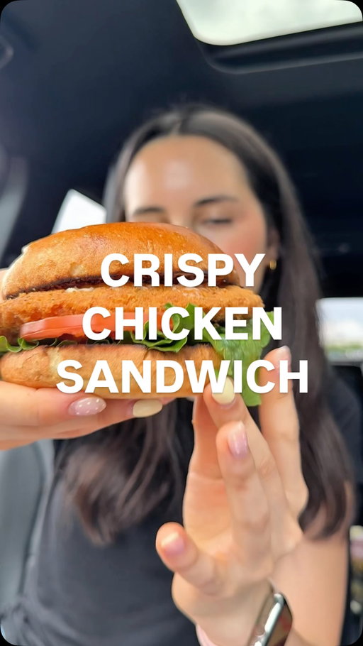 #Ad @timhortons is leveling up the Crispy Chicken Sandwich game - a few simple & fresh ingredients that offer balance in each bite! #crispychicken #chickensandwich #crunchy #foodie